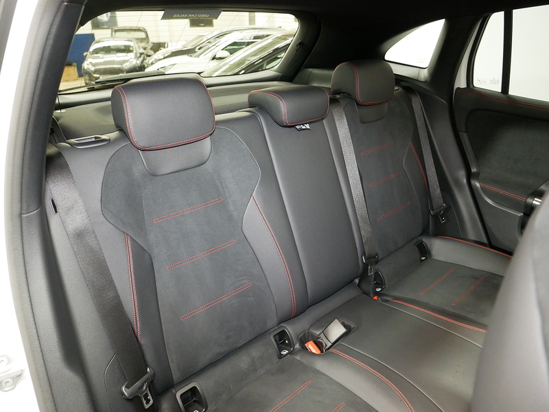 Mercedes-Benz GLA GLA180 AMG Line - U4255