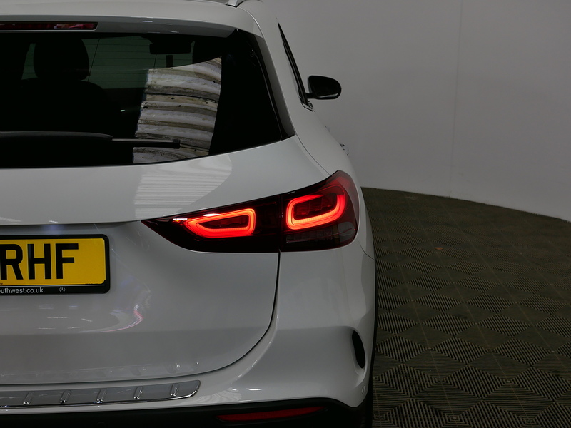 Mercedes-Benz GLA GLA180 AMG Line - U4255