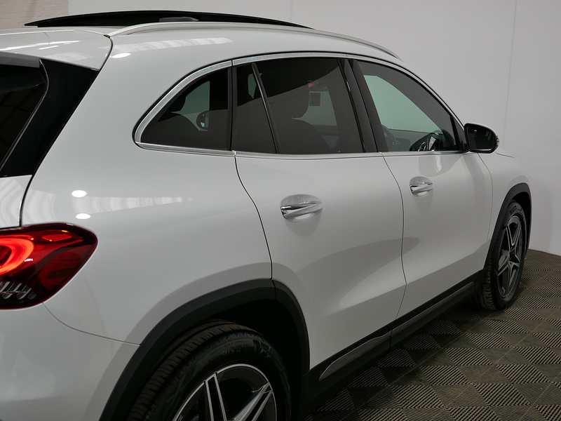 Mercedes-Benz GLA GLA180 AMG Line - U4255