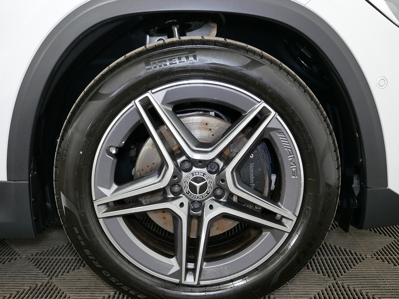 Mercedes-Benz GLA GLA180 AMG Line - U4255