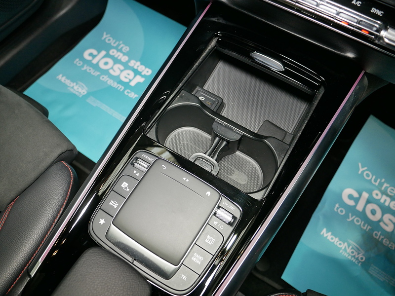 Mercedes-Benz GLA GLA180 AMG Line - U4257