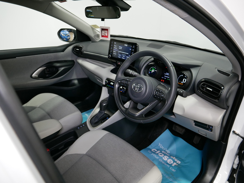 Toyota Yaris VVT-h Excel - U4261