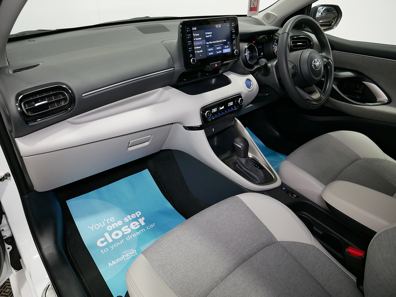 Toyota Yaris VVT-h Excel - U4261