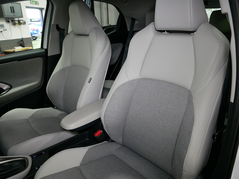 Toyota Yaris VVT-h Excel - U4261