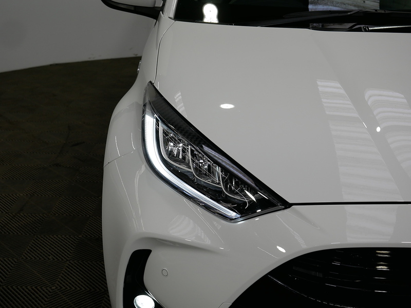 Toyota Yaris VVT-h Excel - U4261