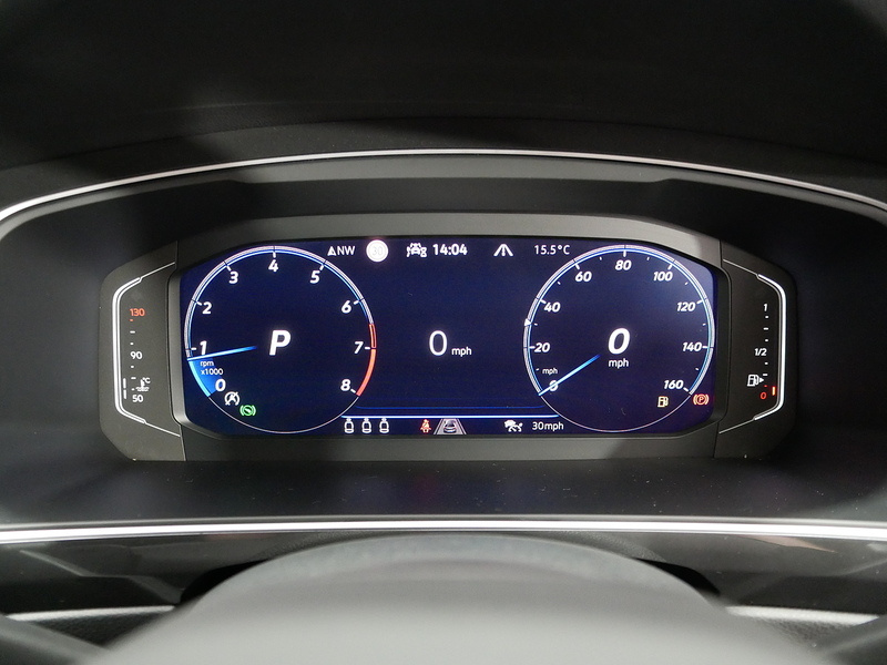 Volkswagen Tiguan TSI R-Line - U4270