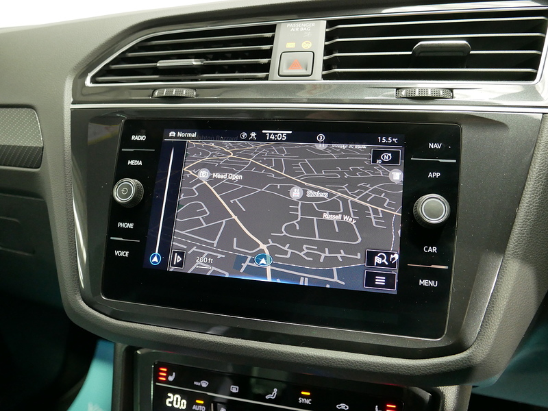 Volkswagen Tiguan TSI R-Line - U4270