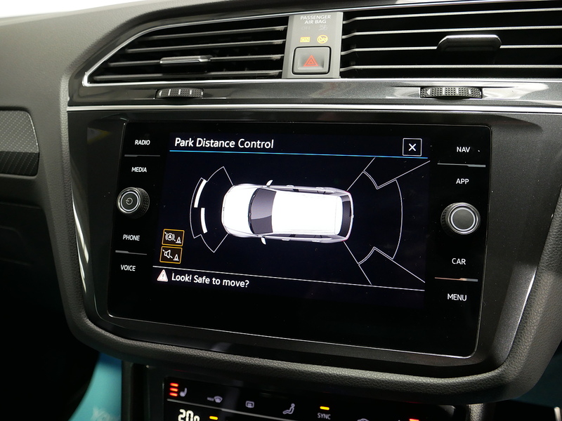 Volkswagen Tiguan TSI R-Line - U4270