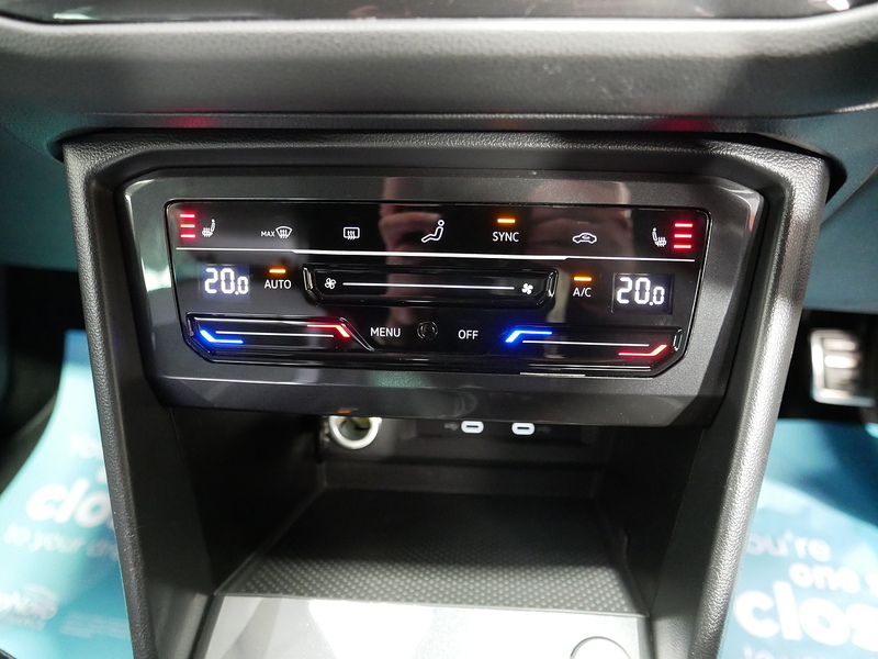 Volkswagen Tiguan TSI R-Line - U4270