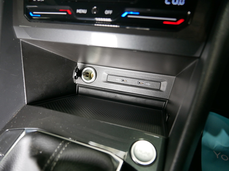 Volkswagen Tiguan TSI R-Line - U4270