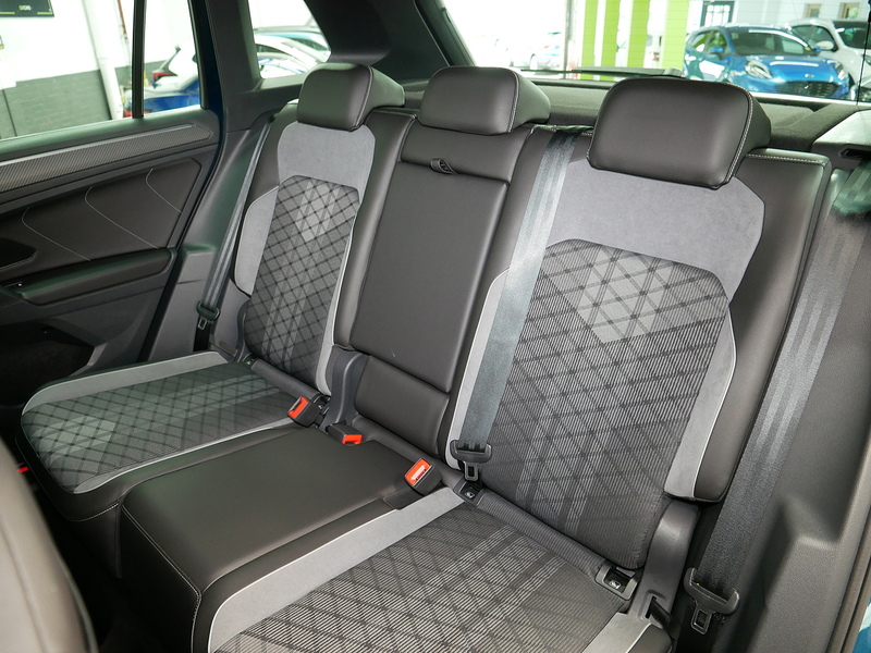 Volkswagen Tiguan TSI R-Line - U4270