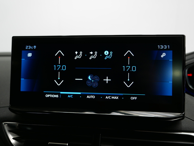 Peugeot 3008 BlueHDi Allure Premium + - U4279