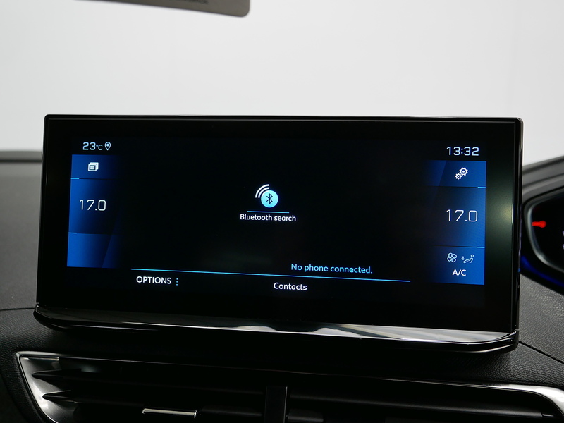 Peugeot 3008 BlueHDi Allure Premium + - U4279