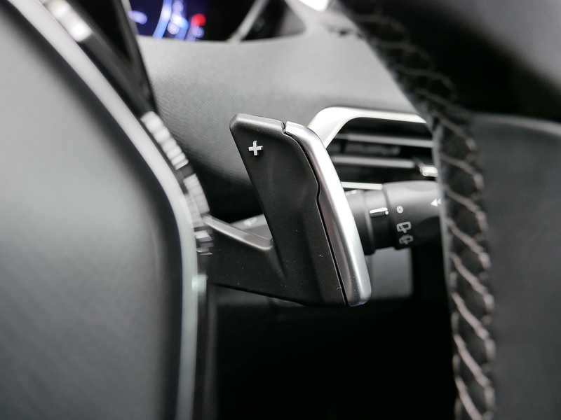 Peugeot 3008 BlueHDi Allure Premium + - U4279