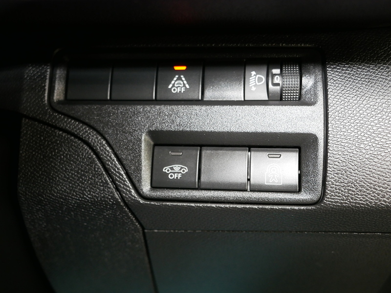 Peugeot 3008 BlueHDi Allure Premium + - U4279