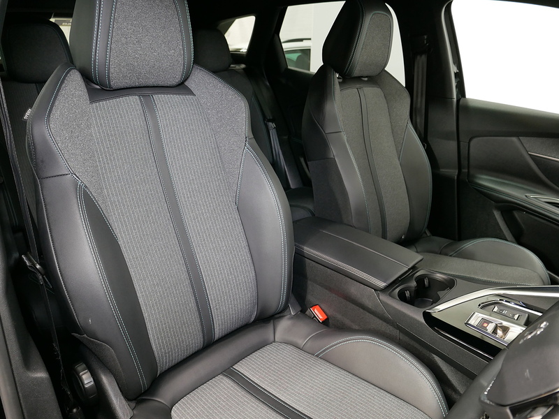 Peugeot 3008 BlueHDi Allure Premium + - U4279