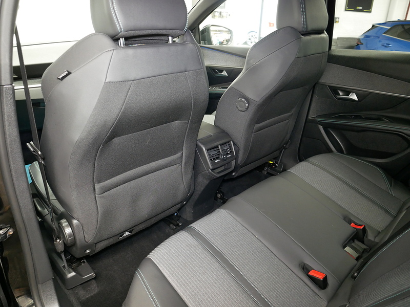 Peugeot 3008 BlueHDi Allure Premium + - U4279