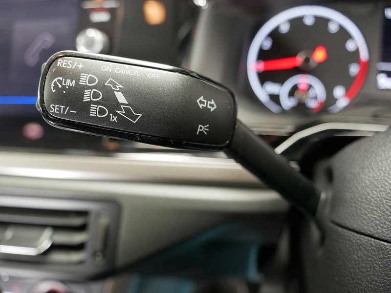 Volkswagen Polo SE - U4330