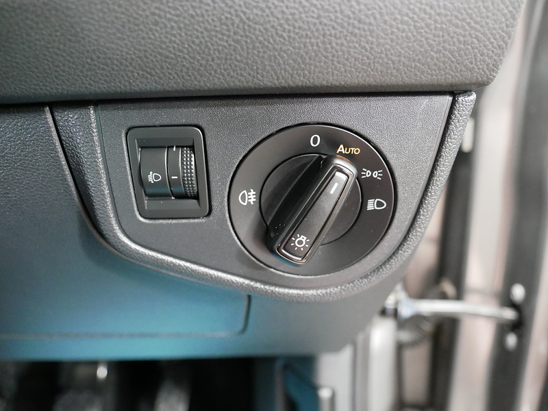 Volkswagen Polo SE - U4330