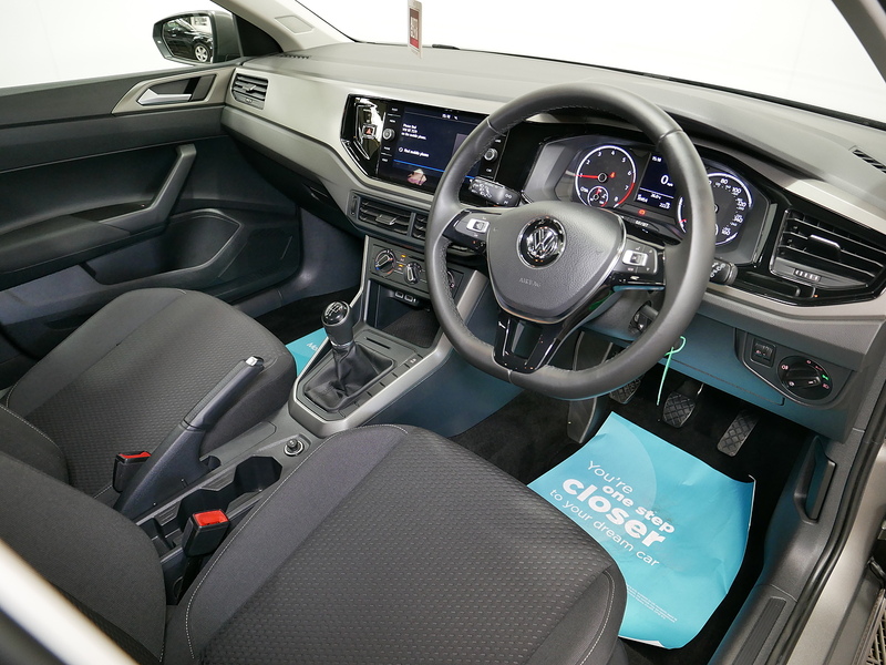 Volkswagen Polo SE - U4330