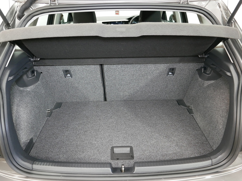 Volkswagen Polo SE - U4330
