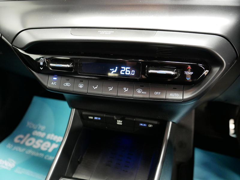 Hyundai BAYON T-GDi MHEV Premium - U4336