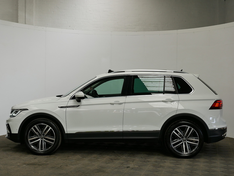 Volkswagen Tiguan TSI Elegance - U4363