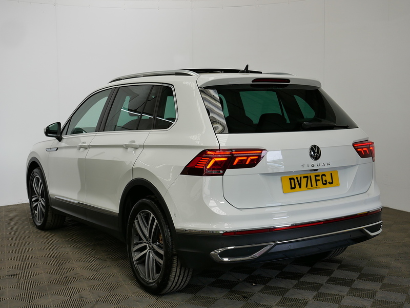 Volkswagen Tiguan TSI Elegance - U4363