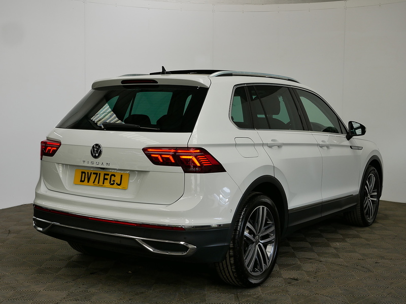 Volkswagen Tiguan TSI Elegance - U4363
