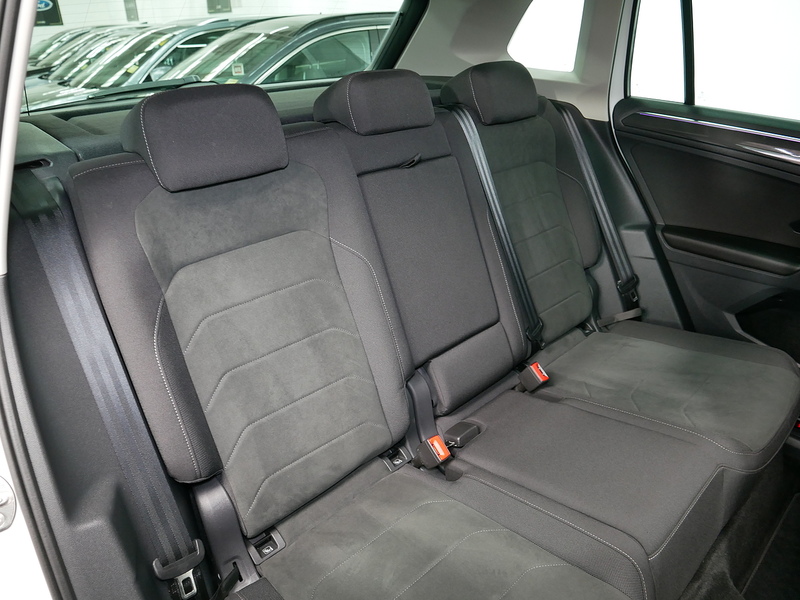 Volkswagen Tiguan TSI Elegance - U4363