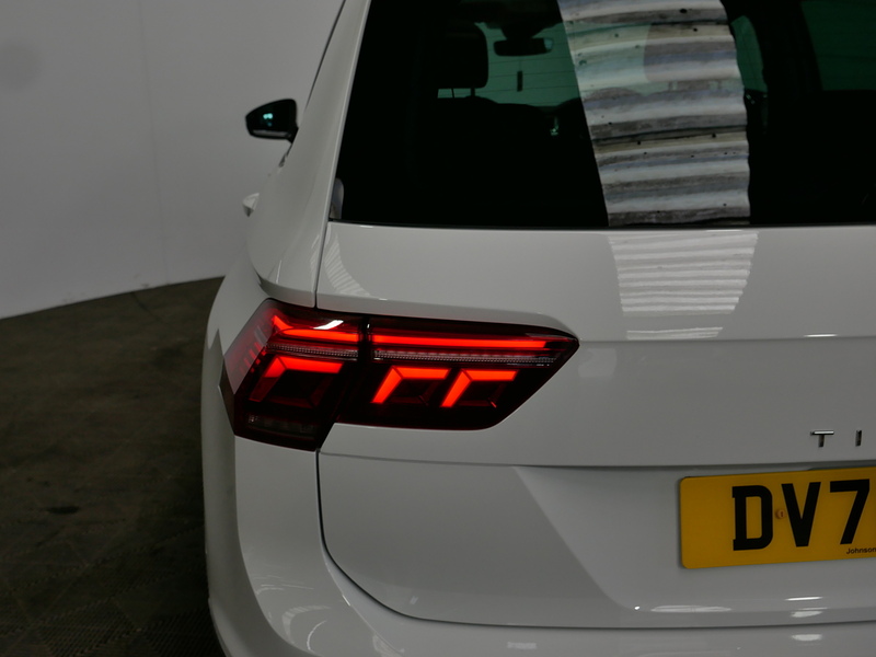 Volkswagen Tiguan TSI Elegance - U4363