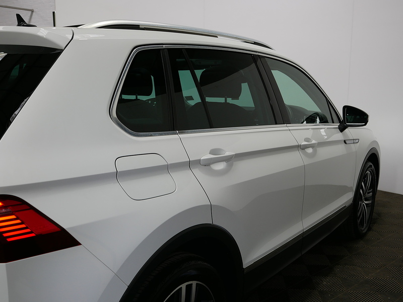 Volkswagen Tiguan TSI Elegance - U4363