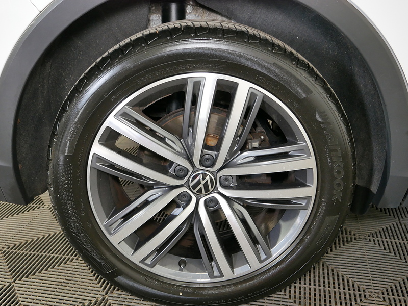 Volkswagen Tiguan TSI Elegance - U4363