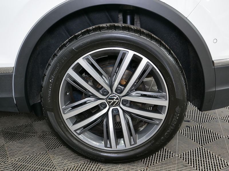 Volkswagen Tiguan TSI Elegance - U4363