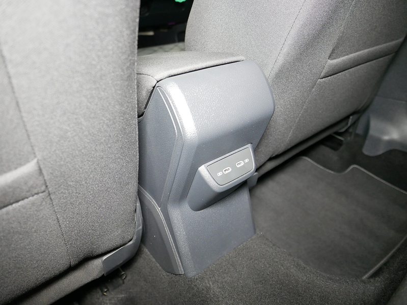 Volkswagen Taigo TSI R-Line - U4364