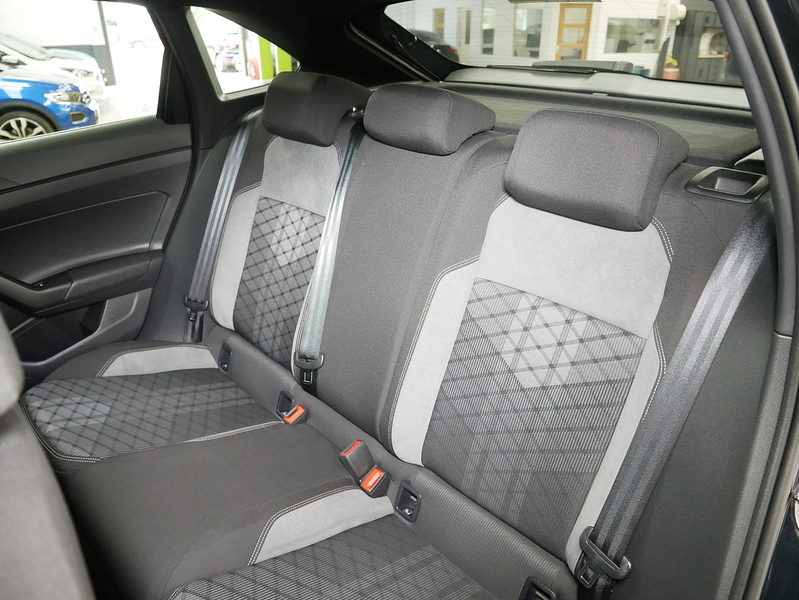 Volkswagen Taigo TSI R-Line - U4364