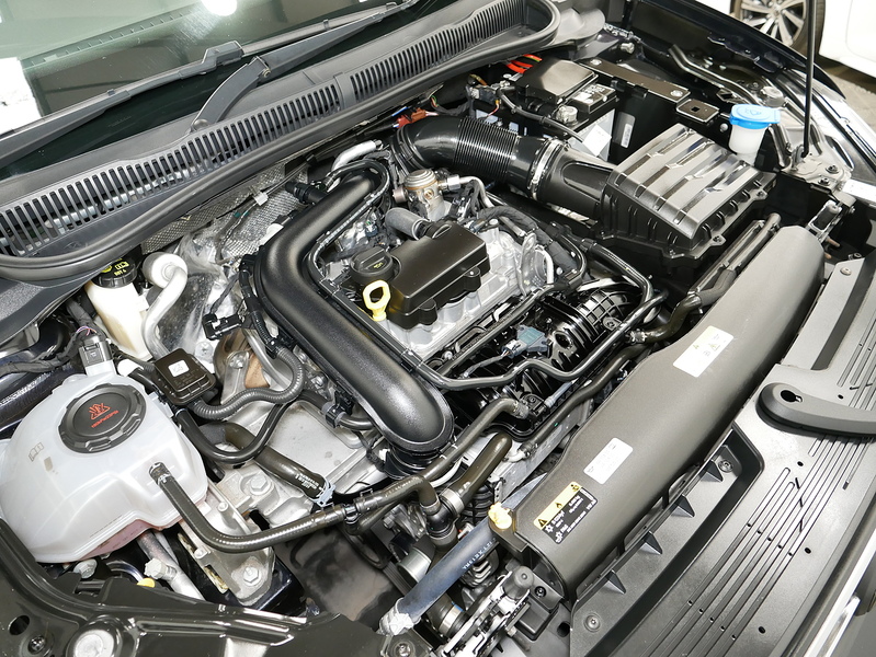 Volkswagen Taigo TSI R-Line - U4364
