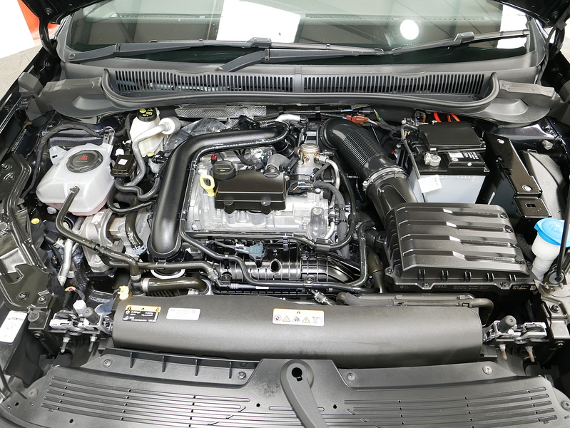 Volkswagen Taigo TSI R-Line - U4364