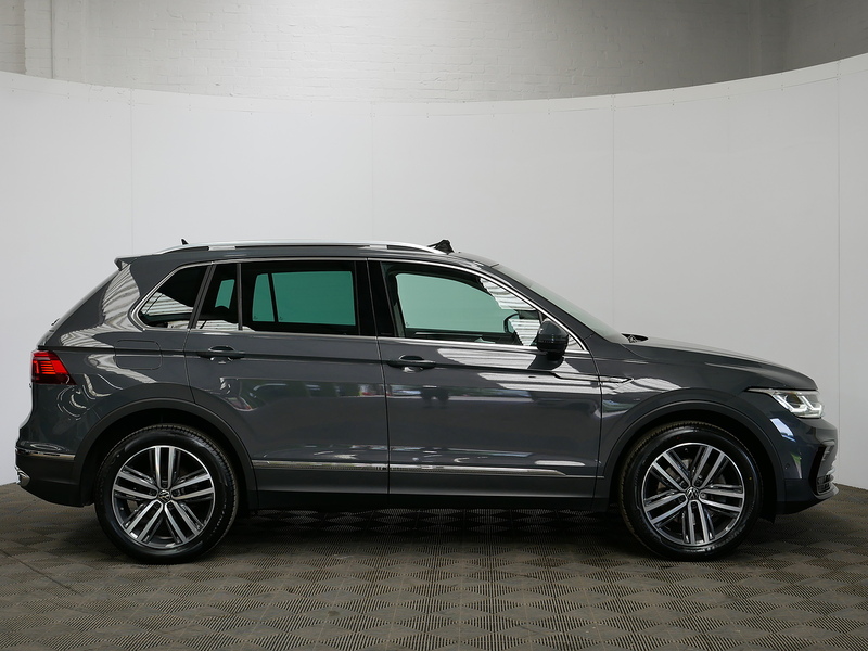 Volkswagen Tiguan TSI Elegance - U4370