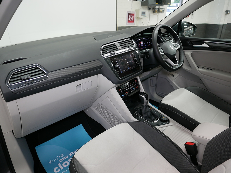 Volkswagen Tiguan TSI Elegance - U4370