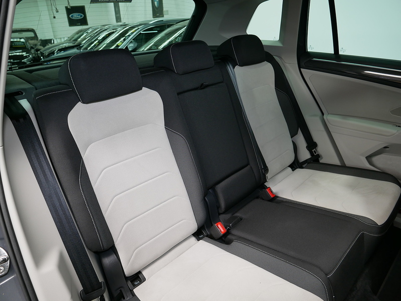 Volkswagen Tiguan TSI Elegance - U4370