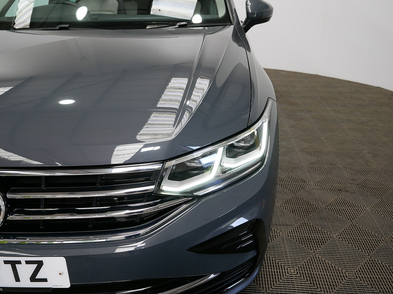 Volkswagen Tiguan TSI Elegance - U4370