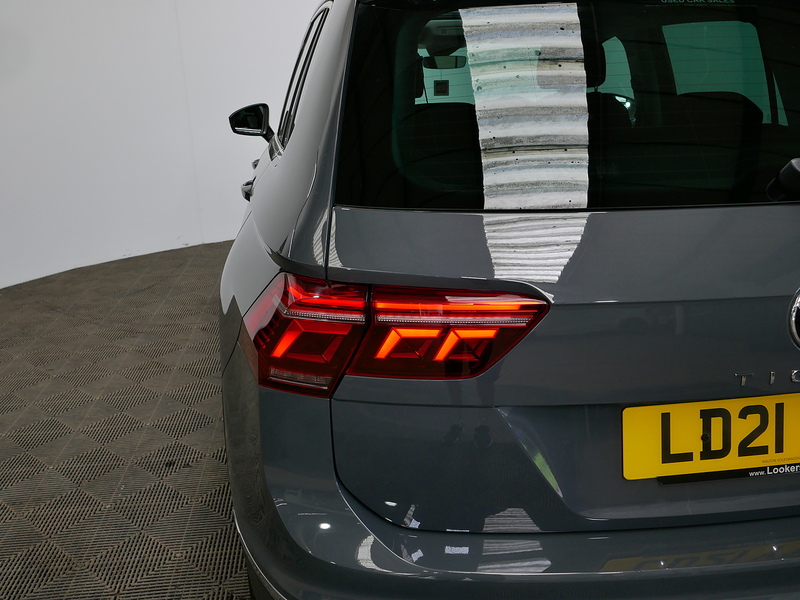 Volkswagen Tiguan TSI Elegance - U4370