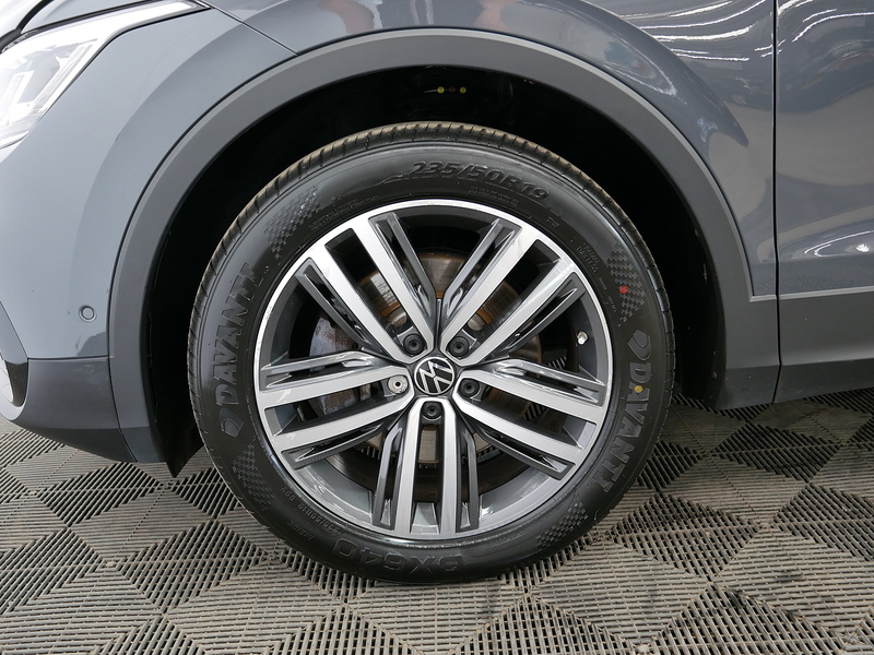 Volkswagen Tiguan TSI Elegance - U4370