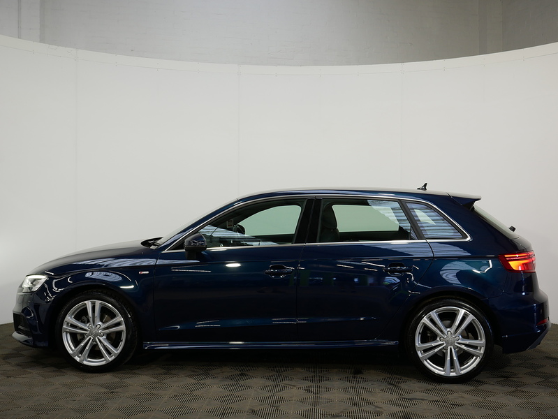 Audi A3 TFSI S line - U4400