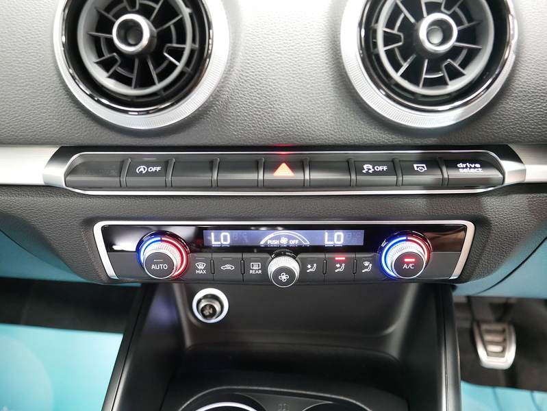Audi A3 TFSI S line - U4400