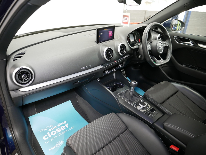 Audi A3 TFSI S line - U4400