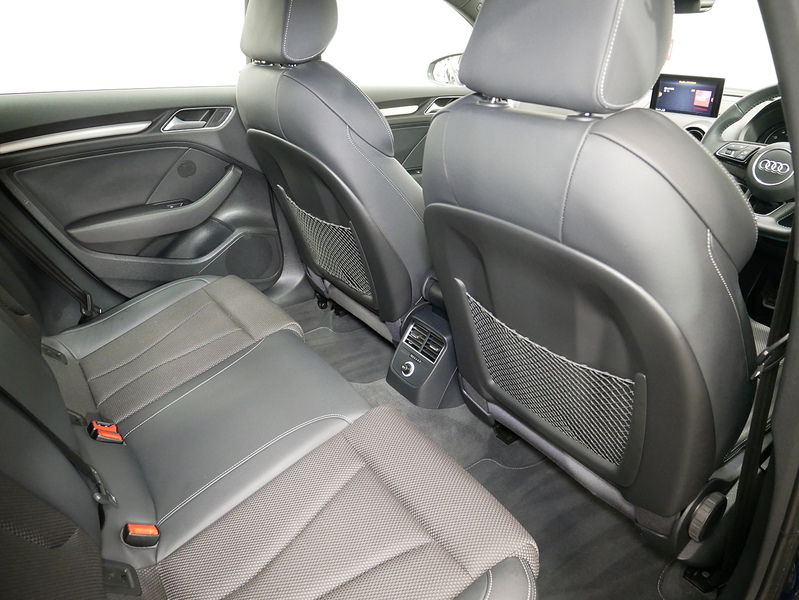 Audi A3 TFSI S line - U4400