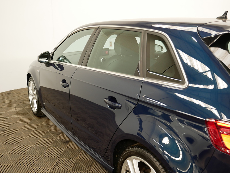 Audi A3 TFSI S line - U4400