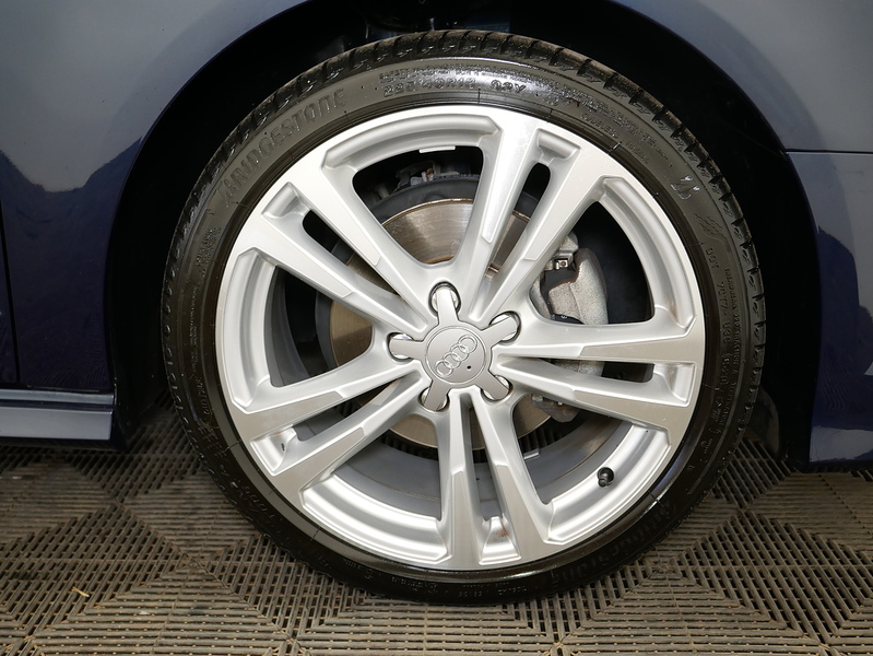 Audi A3 TFSI S line - U4400